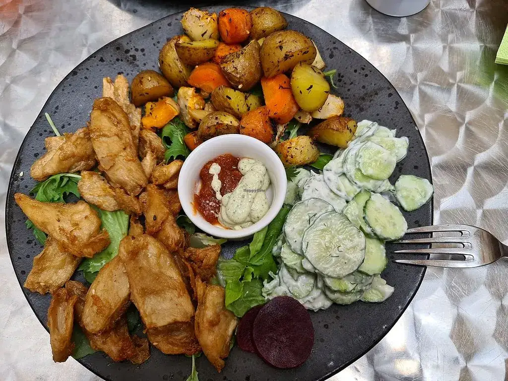 Chwast Bus w Toruniu – zdrowe jedzenie na wyciągnięcie ręki