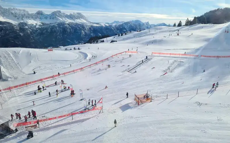 Gdzie na naukę jazdy na nartach? Najlepsze ośrodki dla początkujących