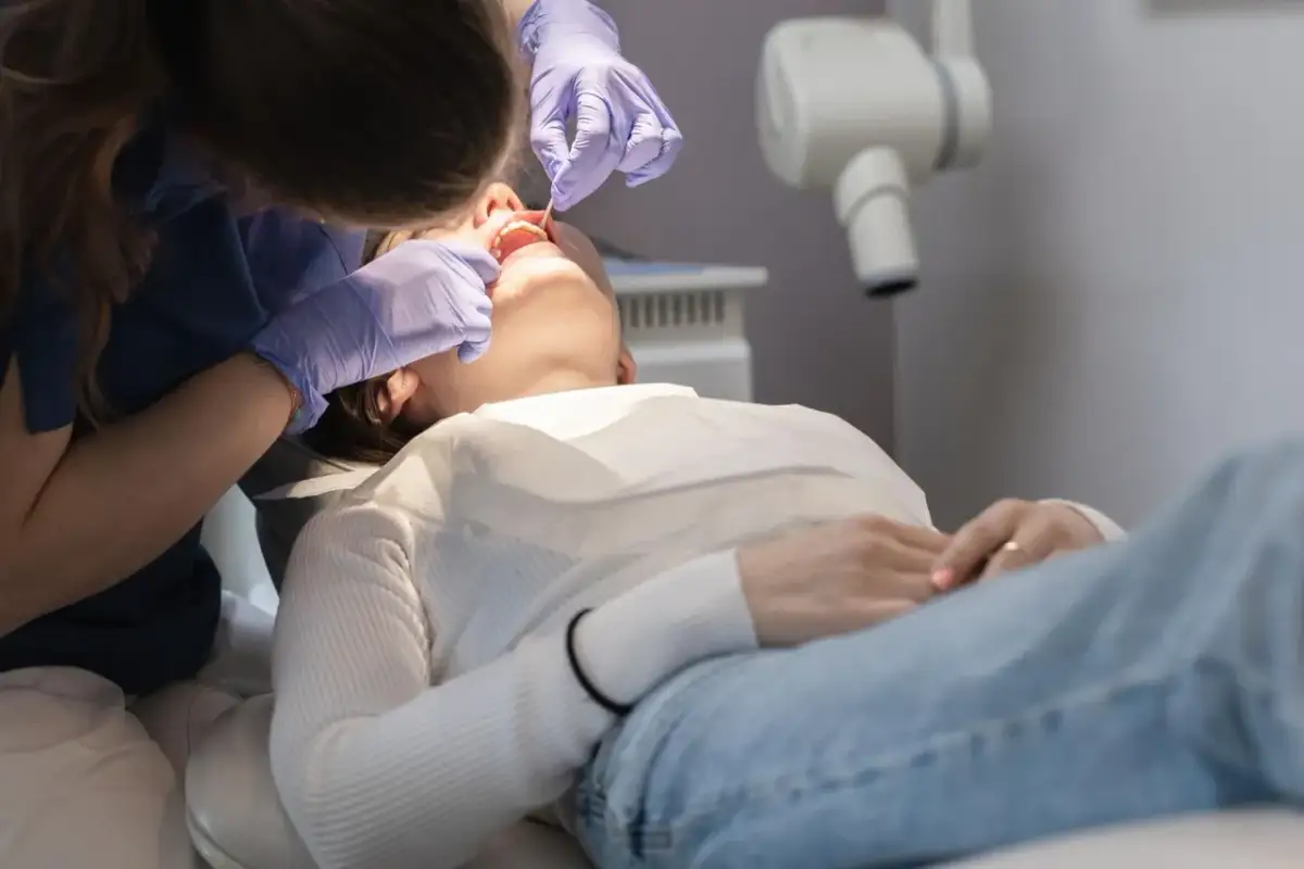 Dentysta na L4? Sprawdź, co mówi ZUS i uniknij kary!