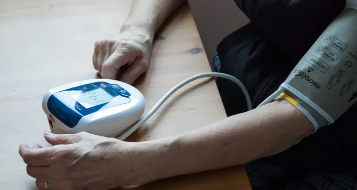 Czy leki na nadciśnienie obniżają puls? Odkryj prawdę o ich działaniu