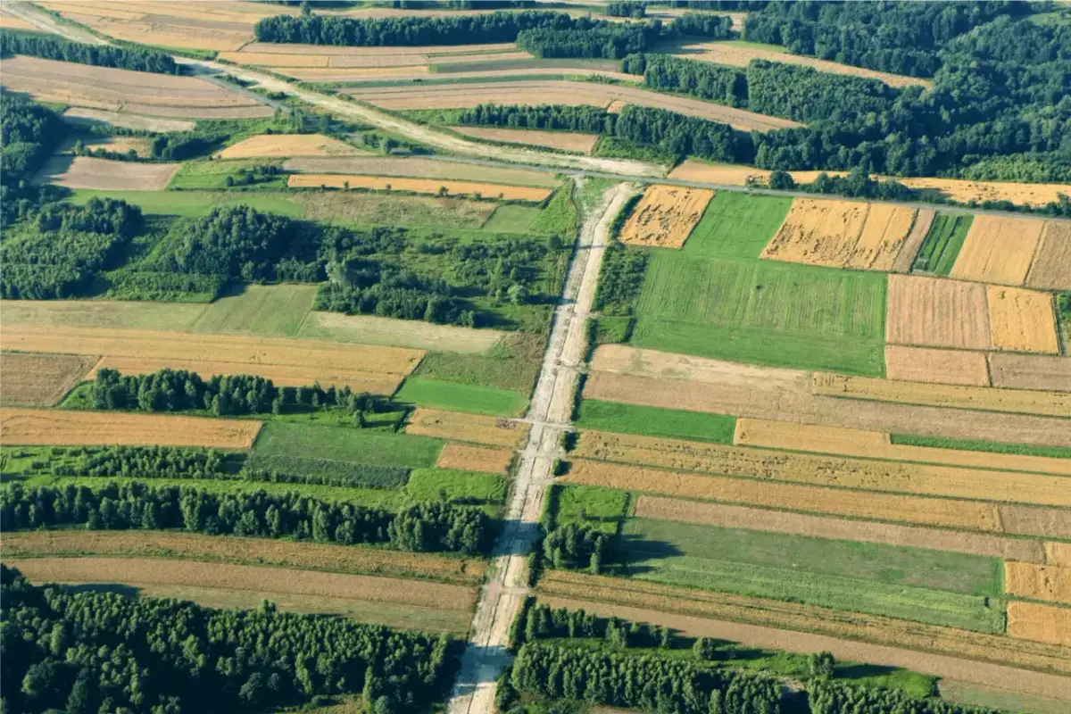 Jak kupić działkę rolną nie będąc rolnikiem - uniknij pułapek i ograniczeń