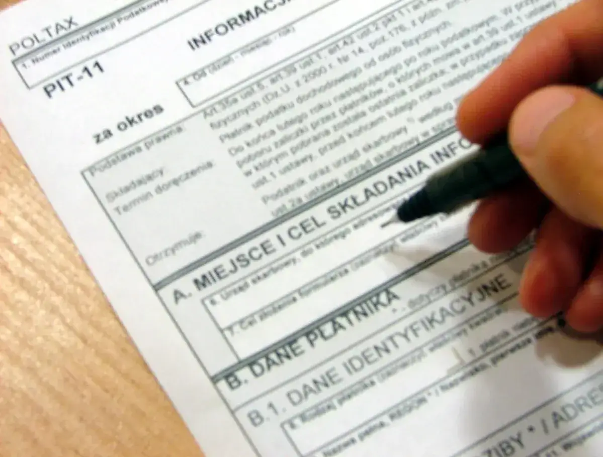 Kiedy PIT-11 dla zwolnionego pracownika? Nie przegap terminu!