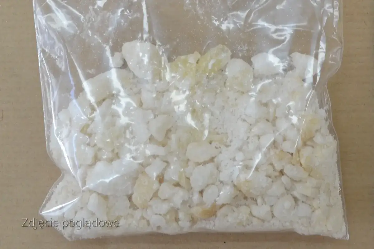 Mefedron czy metamfetamina? Porównanie, skutki i ryzyko