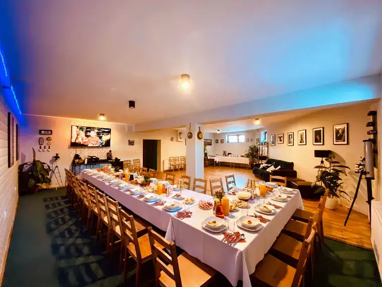 Gdzie zjeść w Zwierzyńcu? Najlepsze restauracje i lokalne smaki