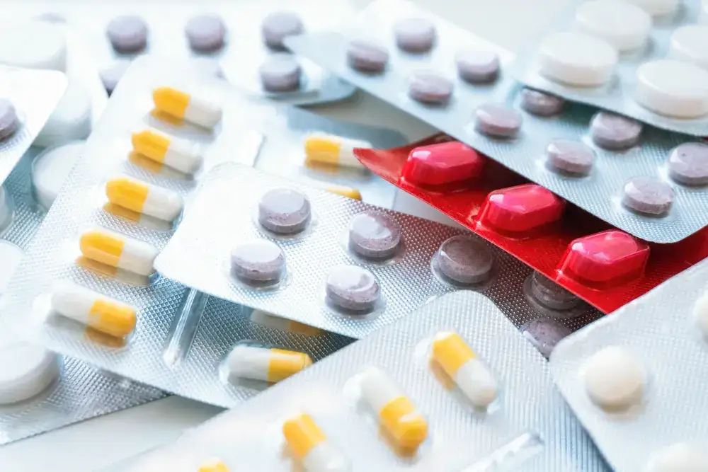 Lek z zagranicy? Import docelowy krok po kroku i refundacja