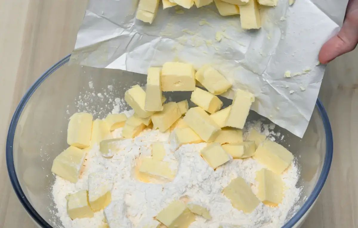 Kruche ciastka: złota zasada 3:2:1. Przepis, który się uda!