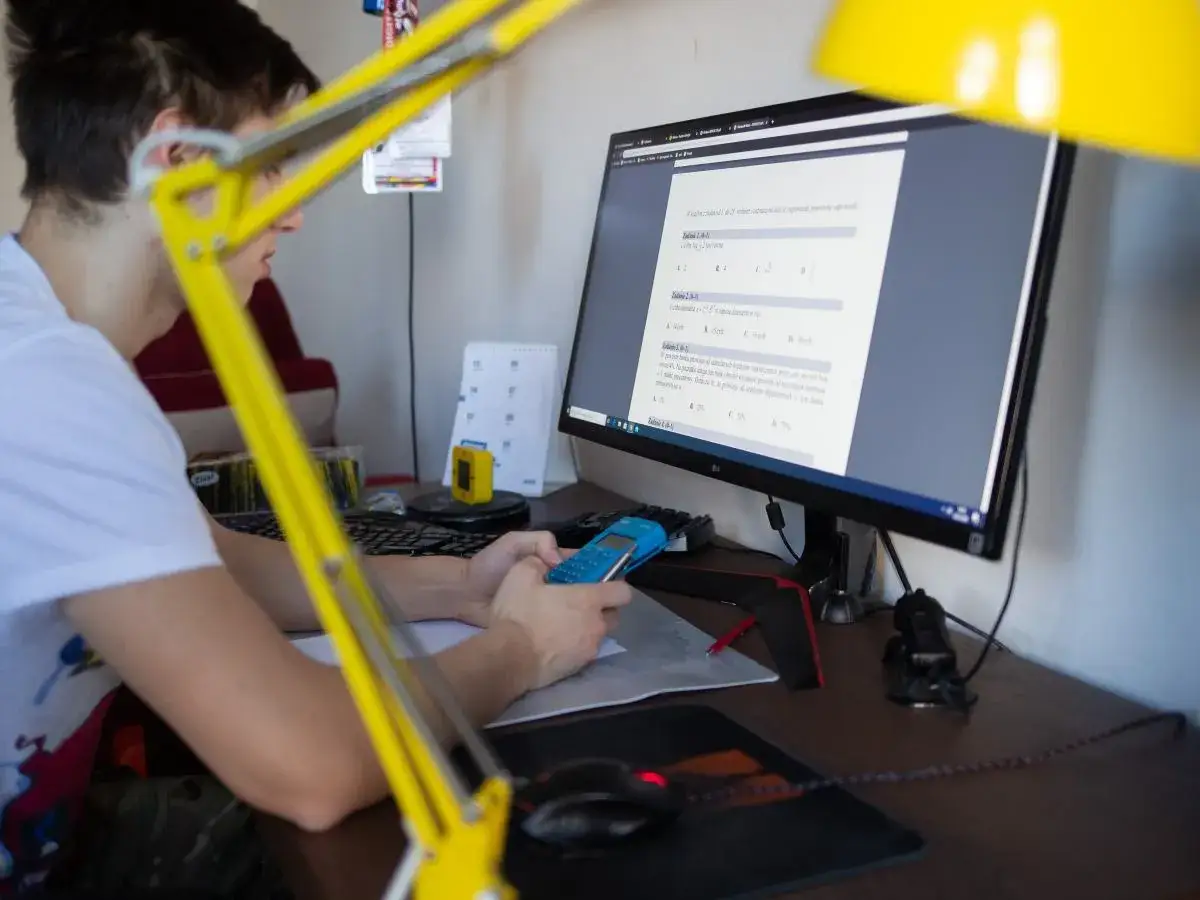 Czy nauka zdalna wróci do szkół? Oficjalne stanowisko MEiN