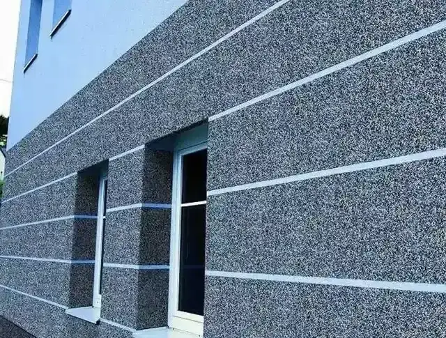 Ile za metr tynku zewnętrznego? Poznaj ukryte koszty i typy tynków