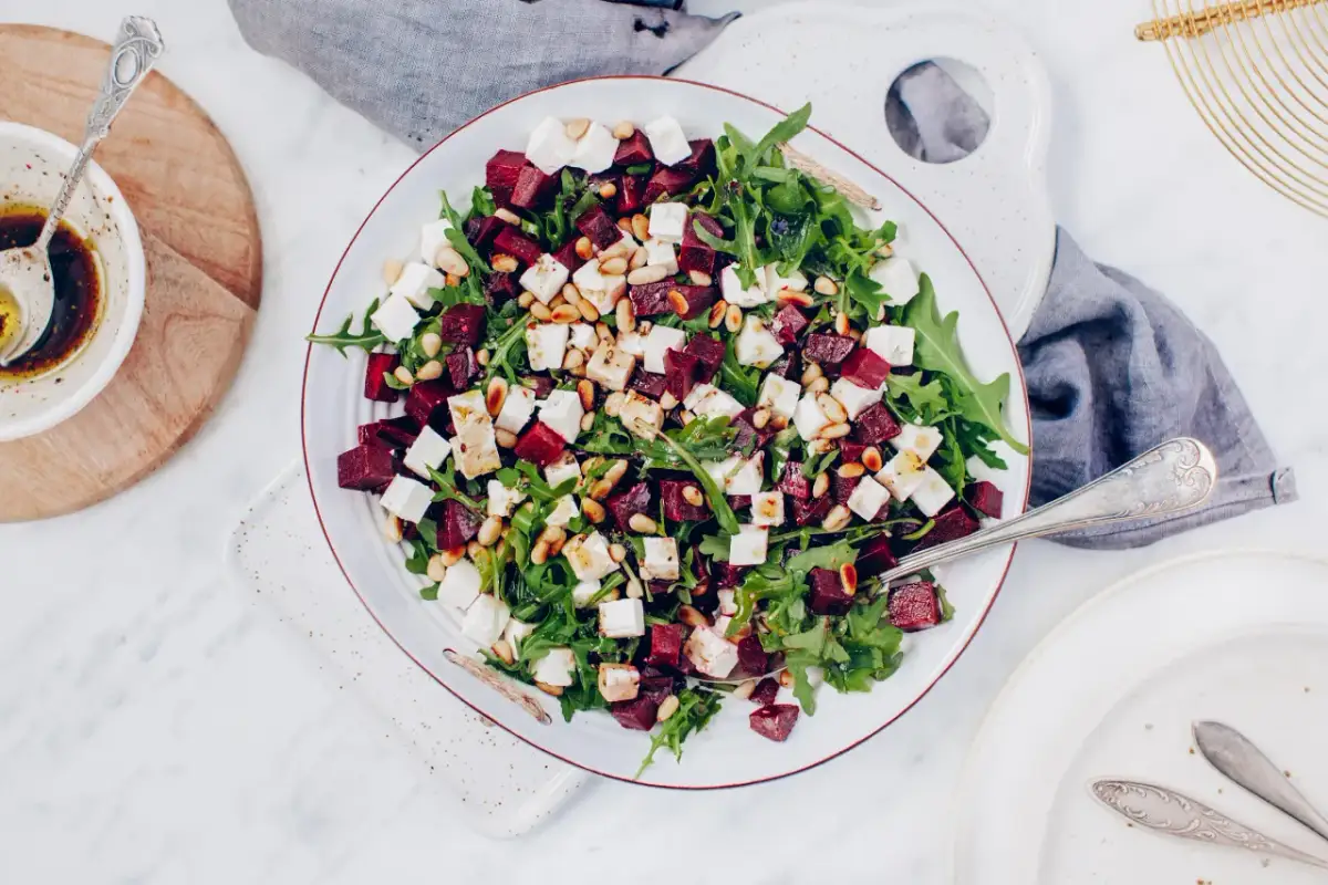 Jak upiec buraki do sałatki, by były pyszne i zdrowe w każdej porze