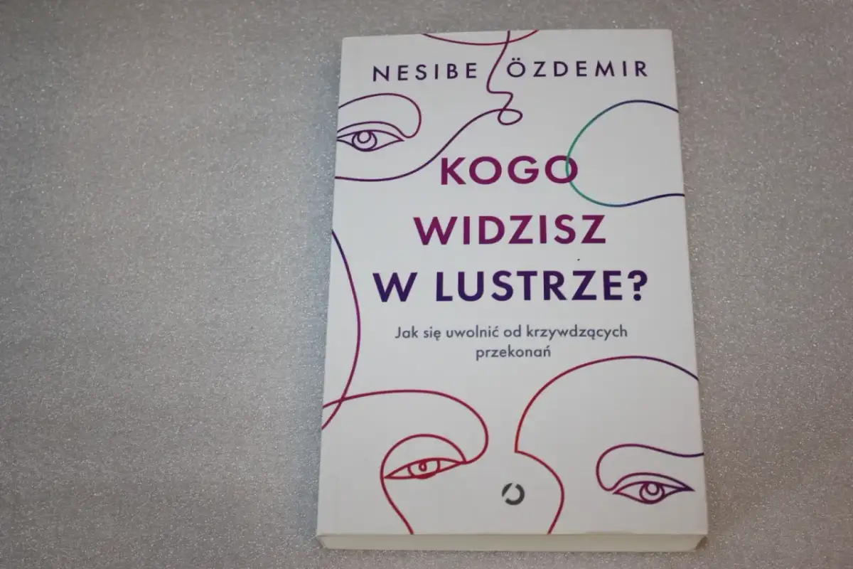 Kogo widzisz w lustrze? Lustra we wnętrzach a samopoczucie