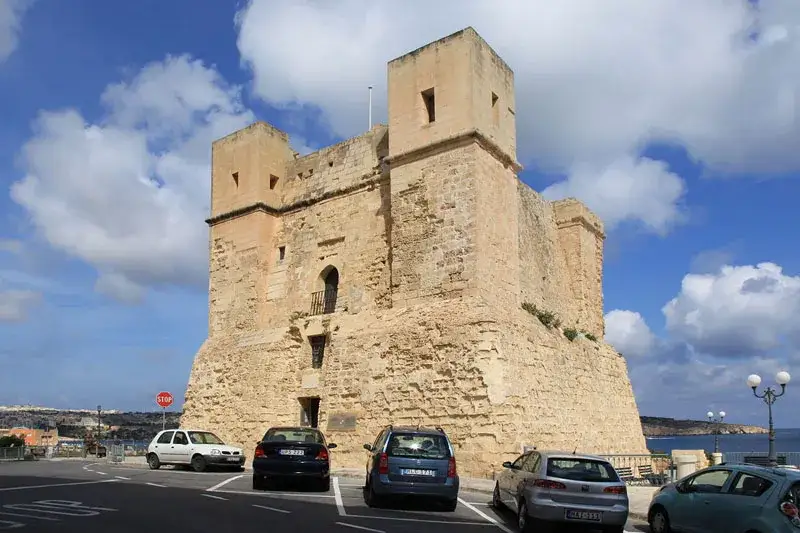 Najlepsze atrakcje w Bugibbie, które musisz zobaczyć podczas wizyty