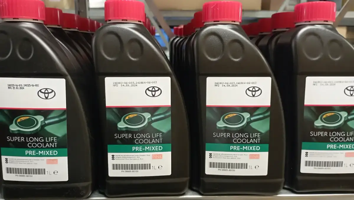 Płyn chłodniczy Toyota Yaris: Różowy SLLC to klucz do trwałości!