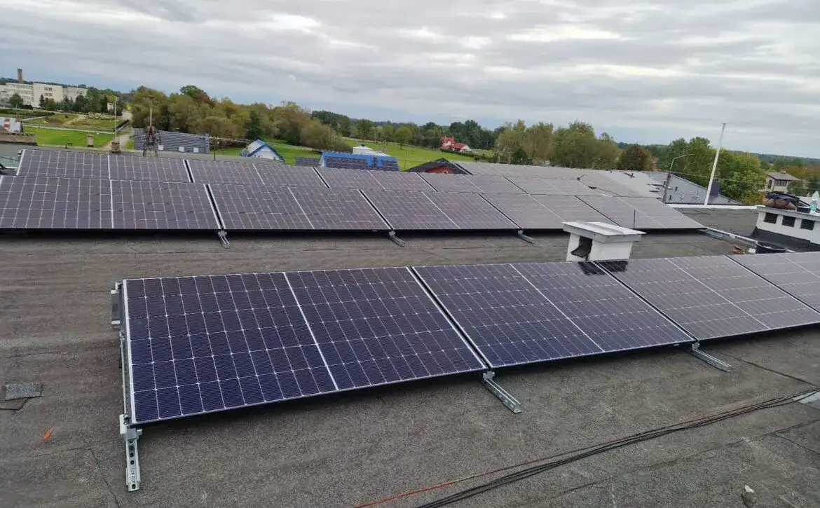 Kiedy najlepiej zakładać fotowoltaikę, aby uniknąć kosztów i strat?