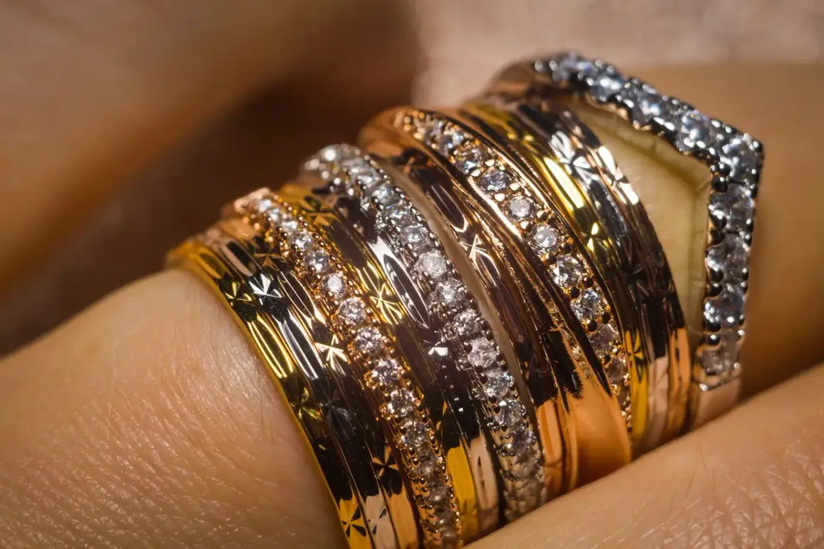 Złoto 18k (750): Co to znaczy i czy warto kupić?