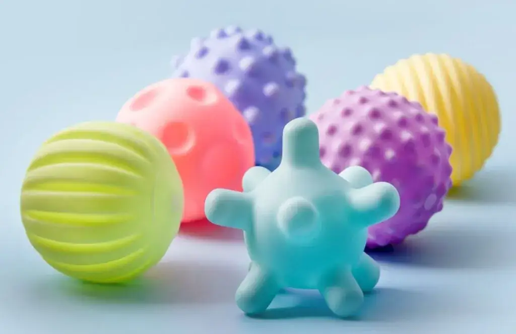 Przytulanka sensoryczna – jak wspiera rozwój dziecka i zmysły