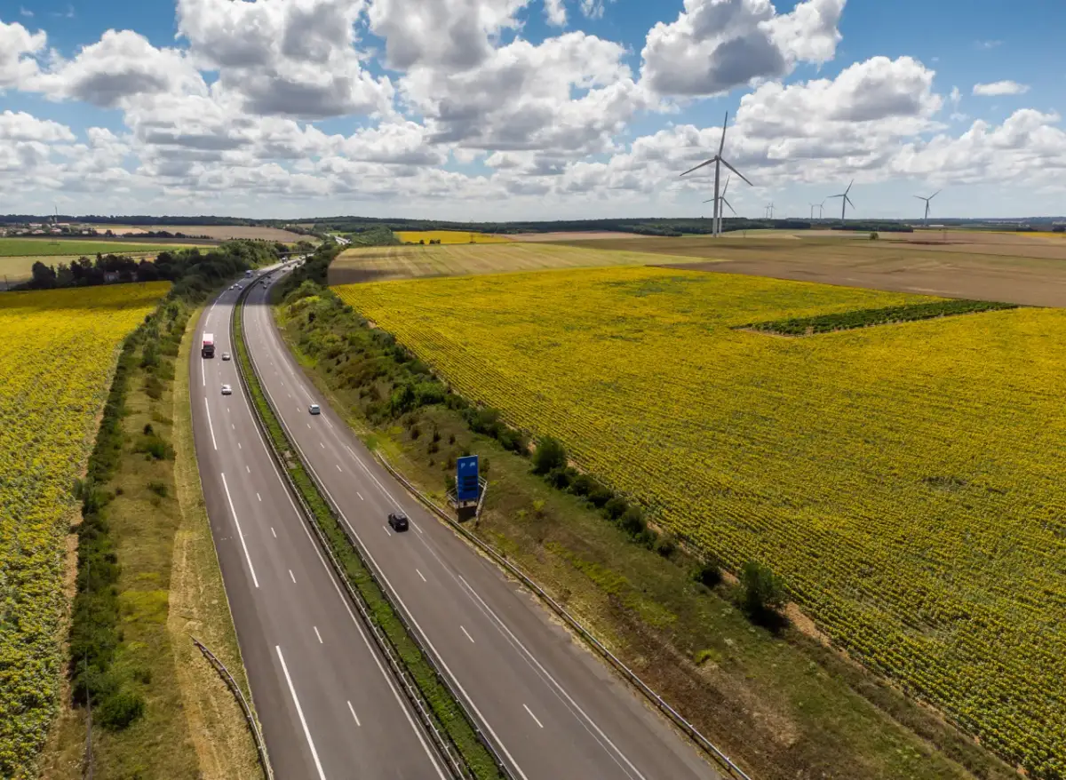 Francja: Autostrady jak uniknąć mandatu i ile kosztuje 100 km?
