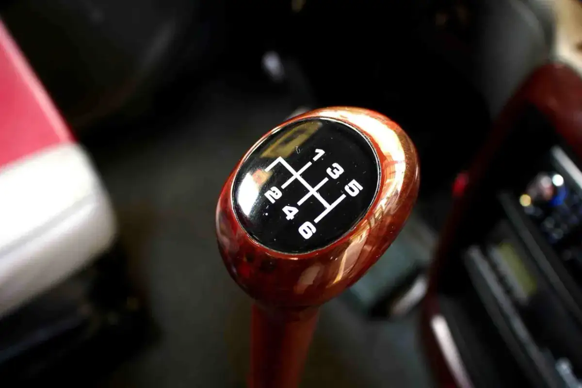 Kiedy zmieniać biegi w dieslu, aby uniknąć problemów z silnikiem?