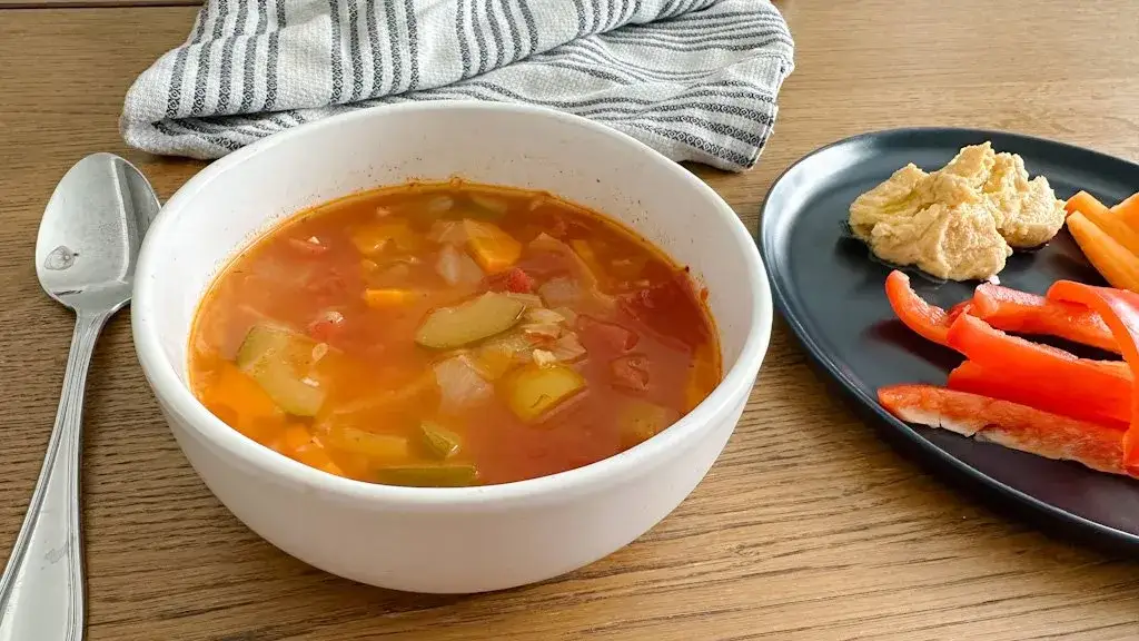 Soupe aux légumes traditionnelle : recette facile et bienfaits