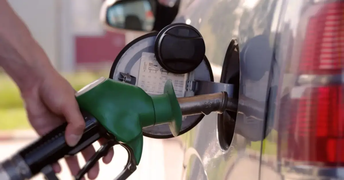 Diesel: Gdzie tankować, by nie zniszczyć silnika? Ekspert radzi