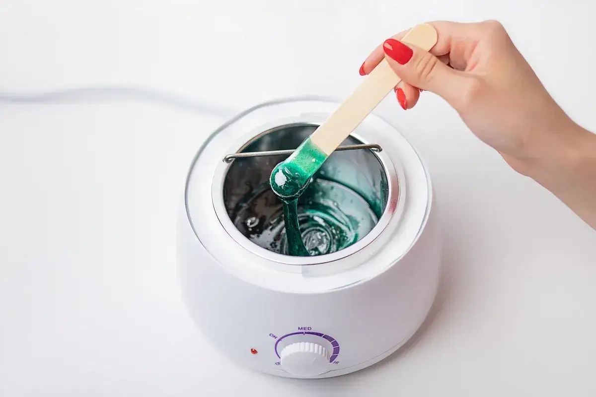 Depilacja woskiem: Jaka długość włosków? 5-10mm to klucz!