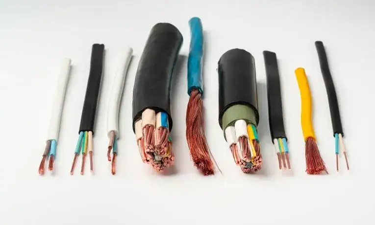 Waga miedzi w kablu 3x2,5: Precyzyjne obliczenia i wycena złomu