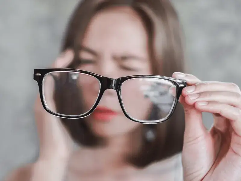 Co pogarsza wzrok? Odkryj zaskakujące przyczyny i jak ich unikać