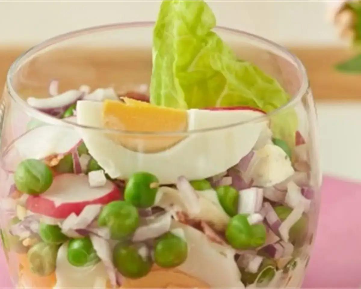 Jaką sałatkę na święta wielkanocne? 10 wyjątkowych przepisów, które zachwycą