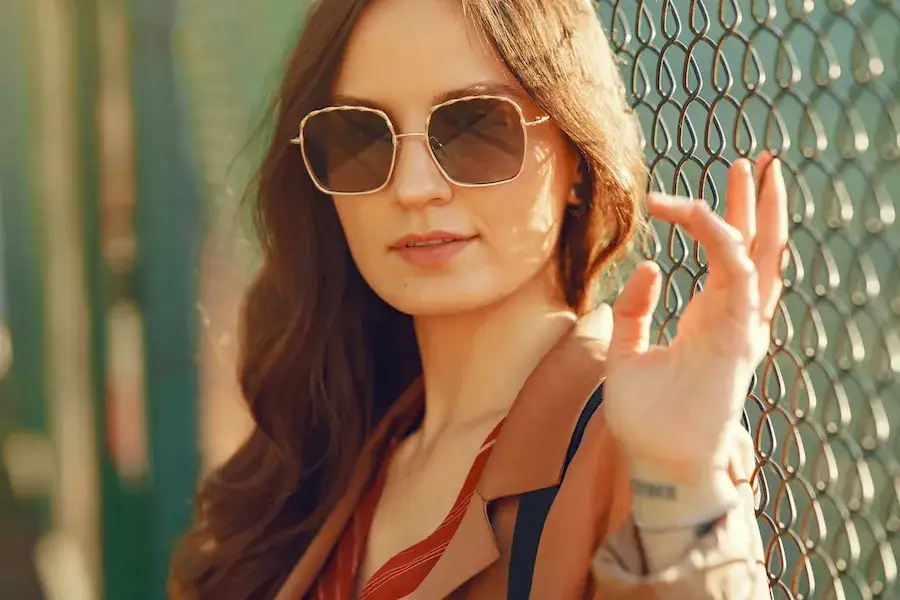 Czy okulary przeciwsłoneczne psują wzrok? Oto prawda o ich wpływie