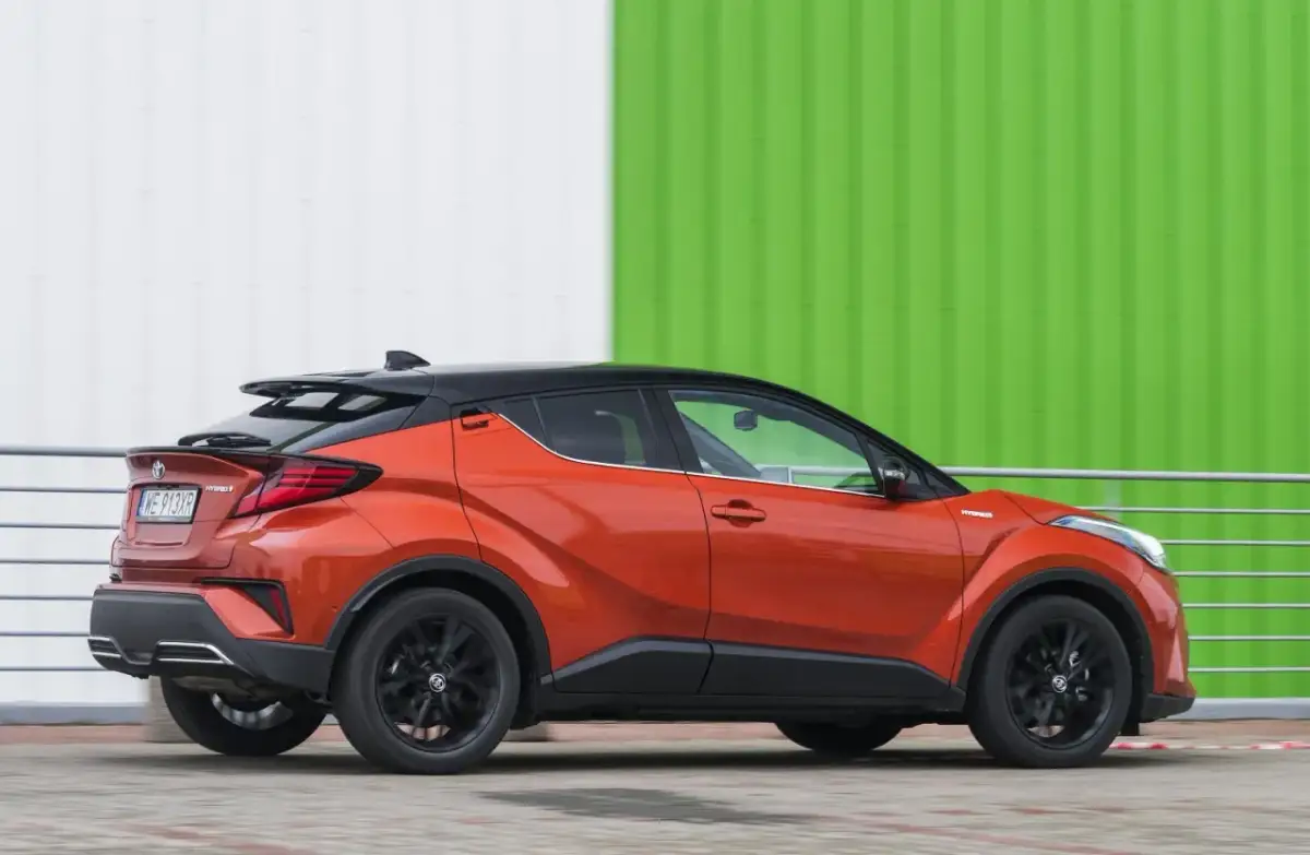 Ile pali Toyota C-HR Hybrid? Rzeczywiste dane i porady ekspertów