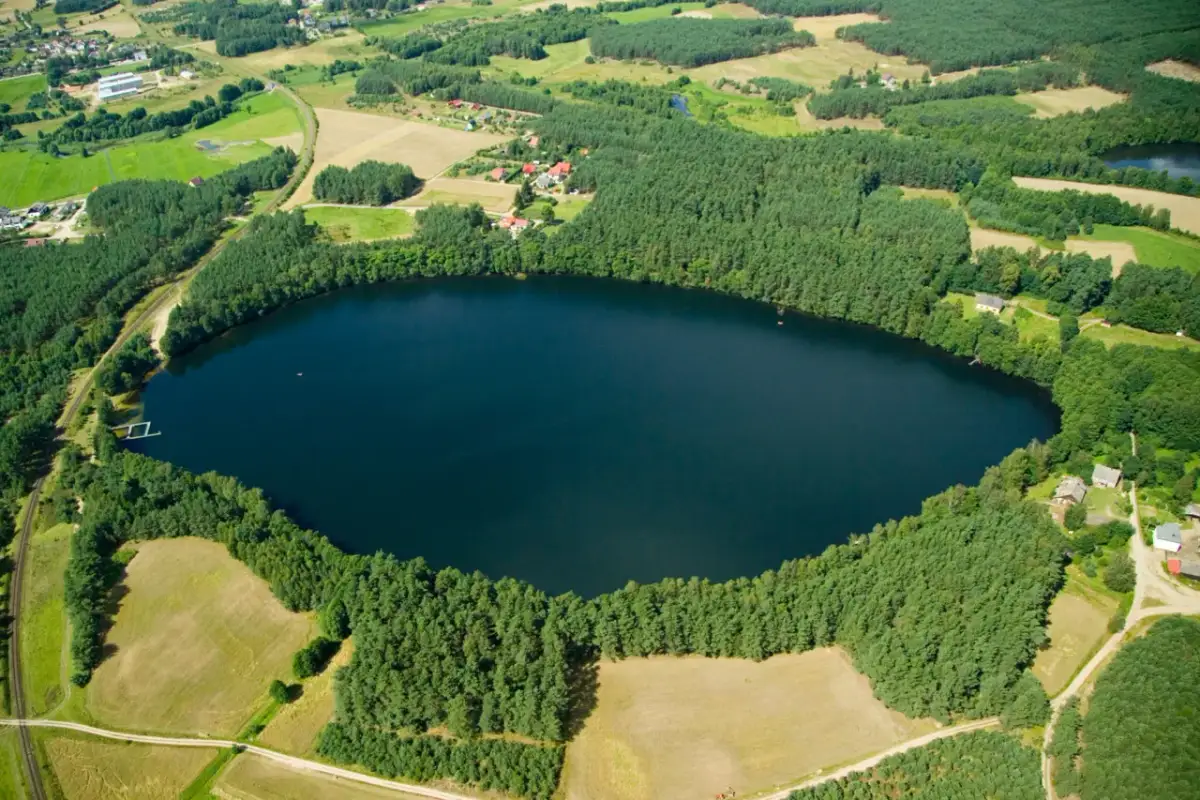 Jezioro Stelchno: piękne miejsce na relaks, wędkowanie i nurkowanie