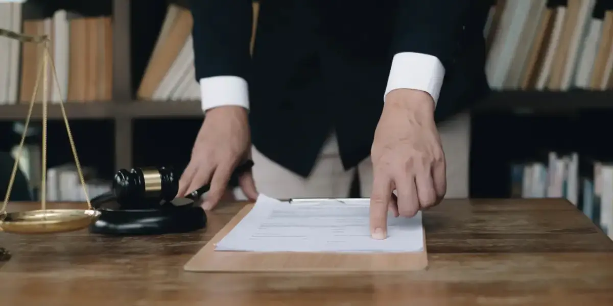 Ile kosztuje u notariusza odrzucenie spadku? Sprawdź ukryte opłaty