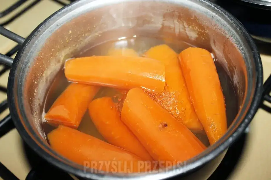 Marchwianka i inne zupy na biegunkę: Co naprawdę koi jelita?