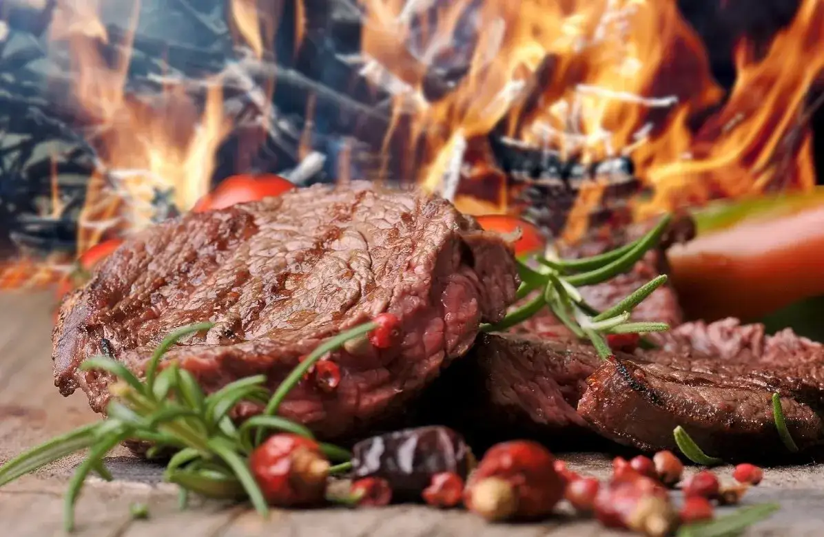 Sycąca wołowina z grzybami: proste przepisy na wyjątkowe dania