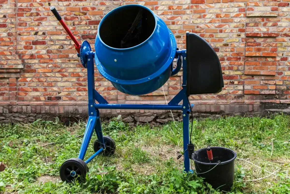 Ile prądu zużywa betoniarka? Sprawdź koszty i oszczędności