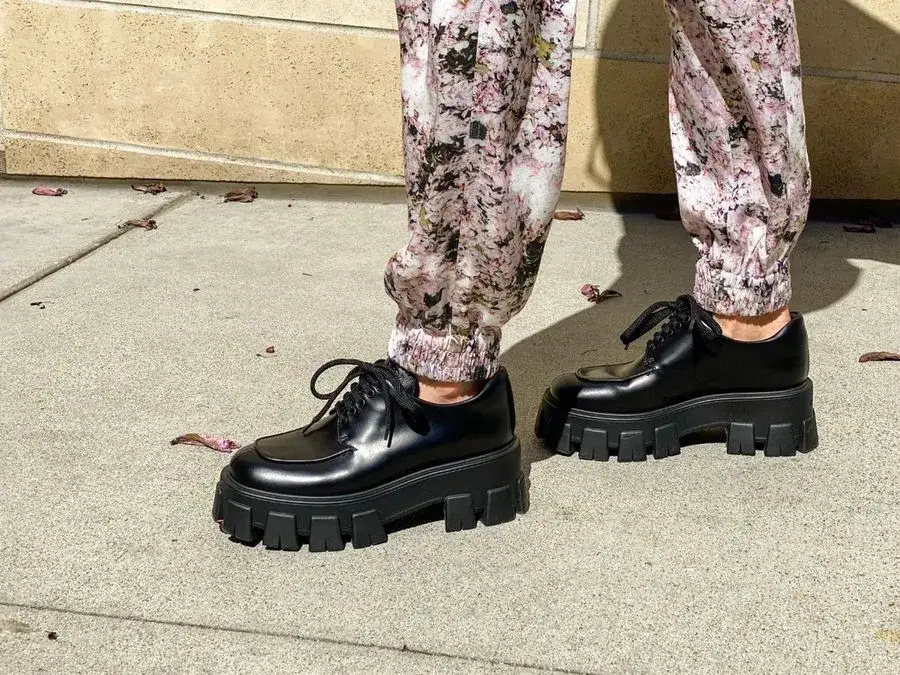 Creepersy są modne – sprawdź, jak je nosić i stylizować