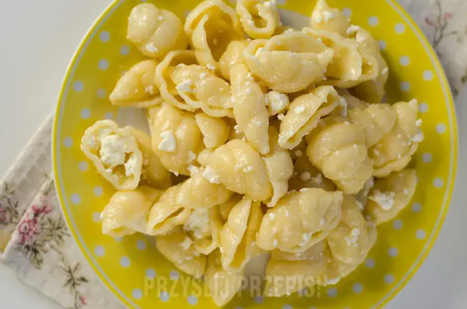 Makaron z twarogiem: Zrób go jak u babci! Słono i słodko