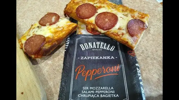 Zapiekanka z Biedronki: Skład, cena, smak czy warto kupić?