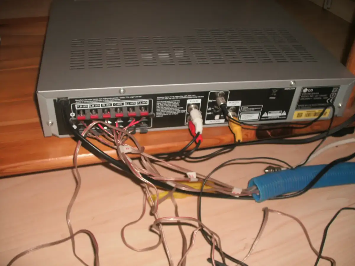 Jak podłączyć kino domowe 5.1 do telewizora - proste metody i porady