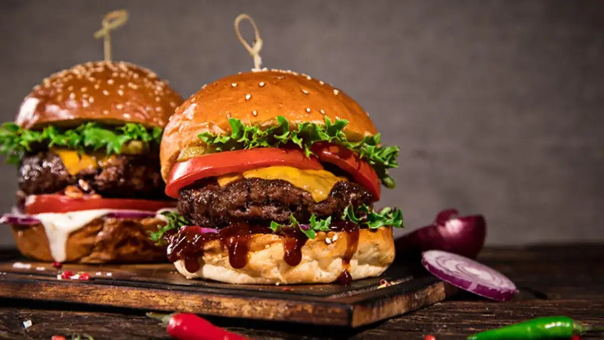 Jak składać burgera? Sekrety stabilnej i pysznej konstrukcji