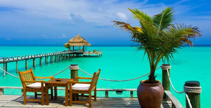 Gdzie warto polecieć na wakacje? Odkryj tanie i egzotyczne miejsca