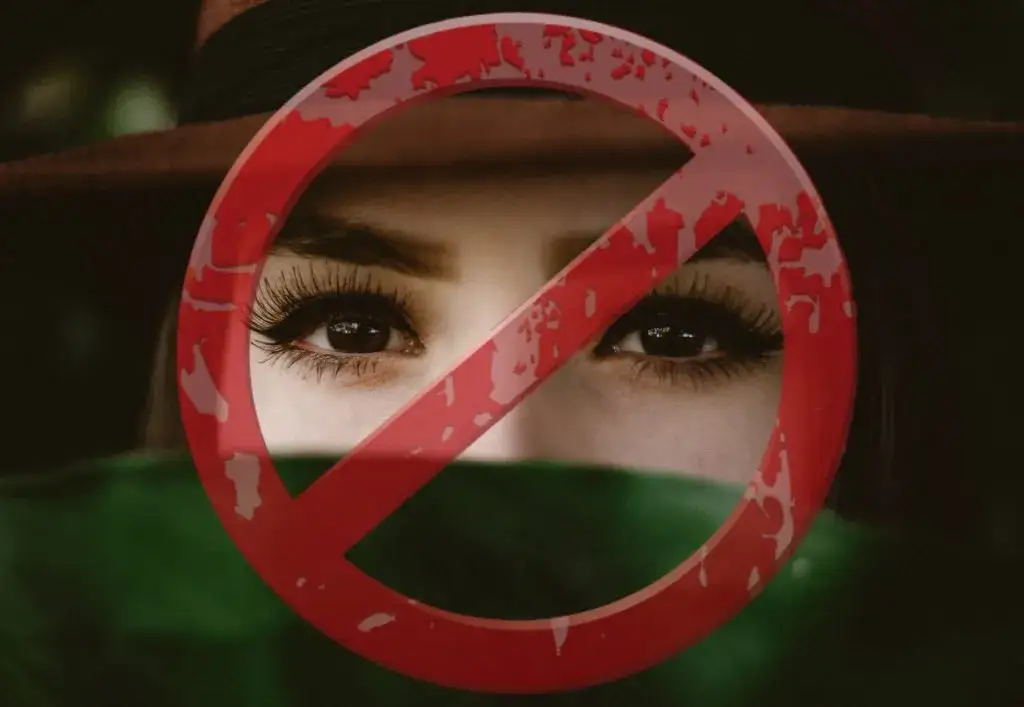 Czy przedłużanie rzęs je niszczy? Oto prawda o naturalnych rzęsach