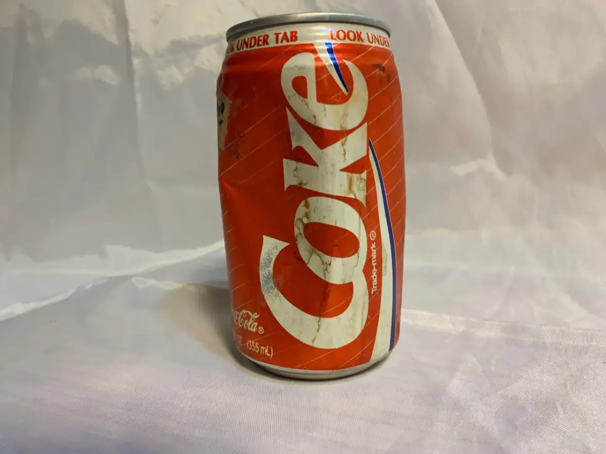 Najpiękniejsze latas retro: stylowe puszki do dekoracji i przechowywania