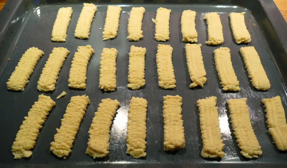 Suwaki: kruche ciastka z maszynki. Odtwórz smak dzieciństwa!