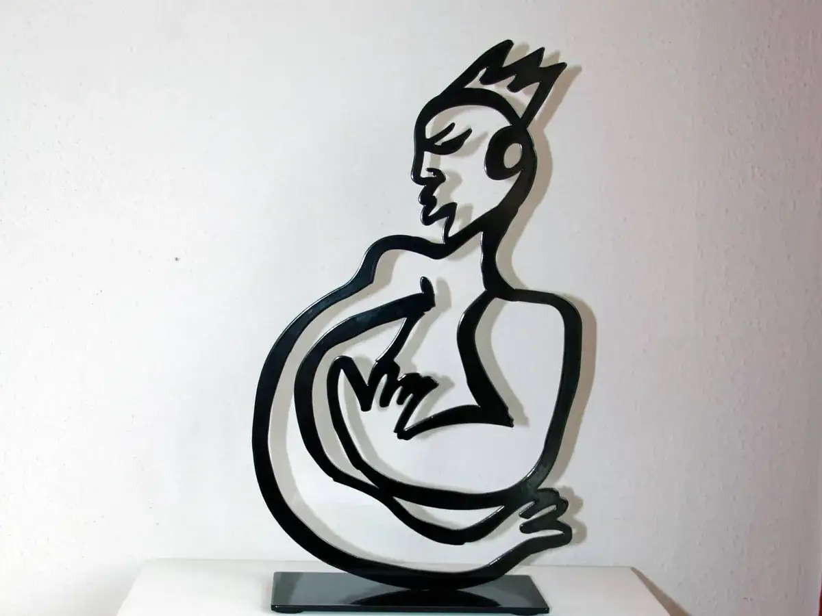 Moderne abstrakte Skulpturen: Finden, inszenieren & pflegen