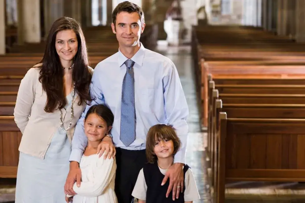 Komunia Święta: Jaki strój wybrać? Poradnik stylizacyjny