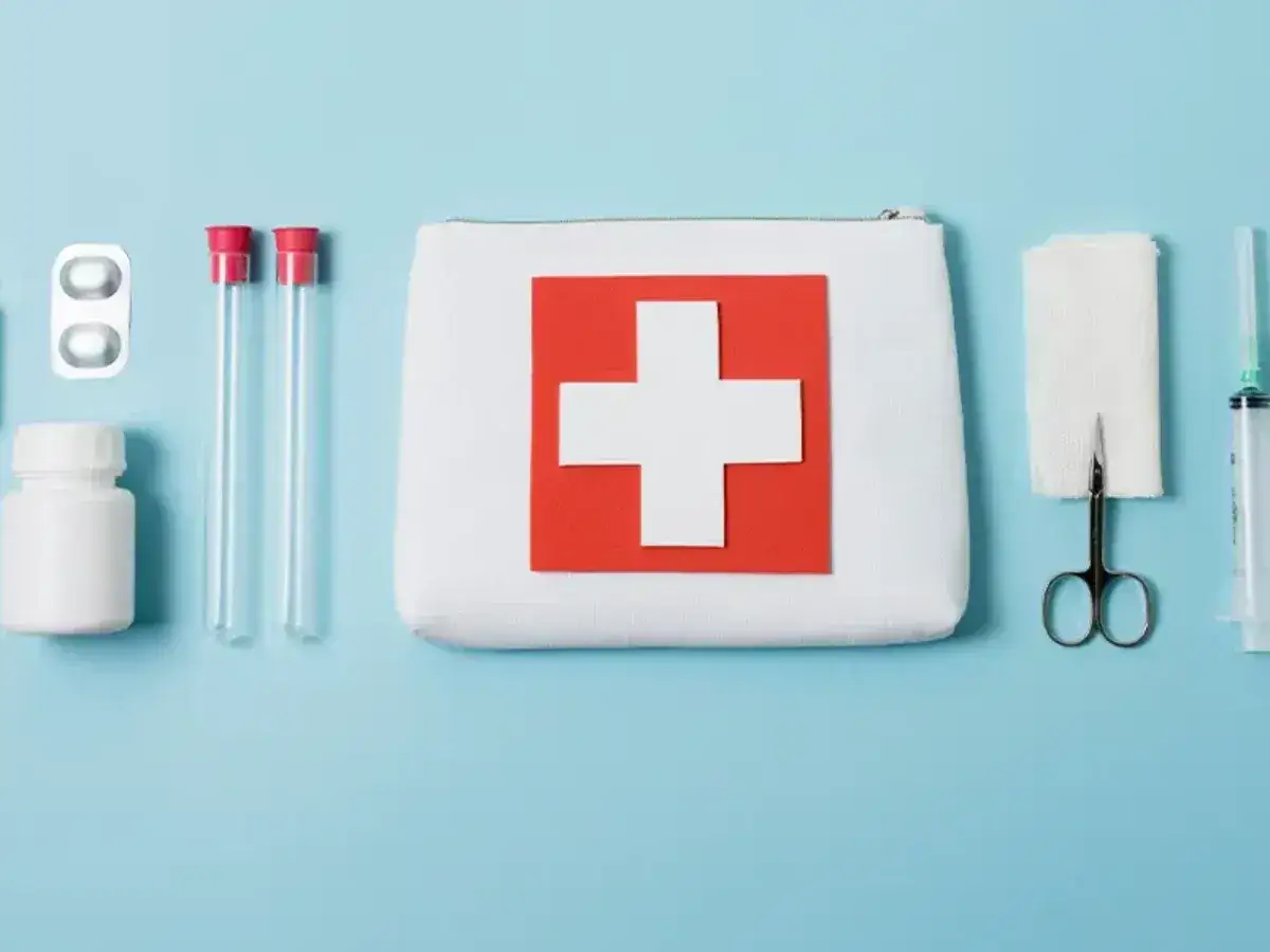 Apteczka: Czego unikać, by była skuteczna i bezpieczna?