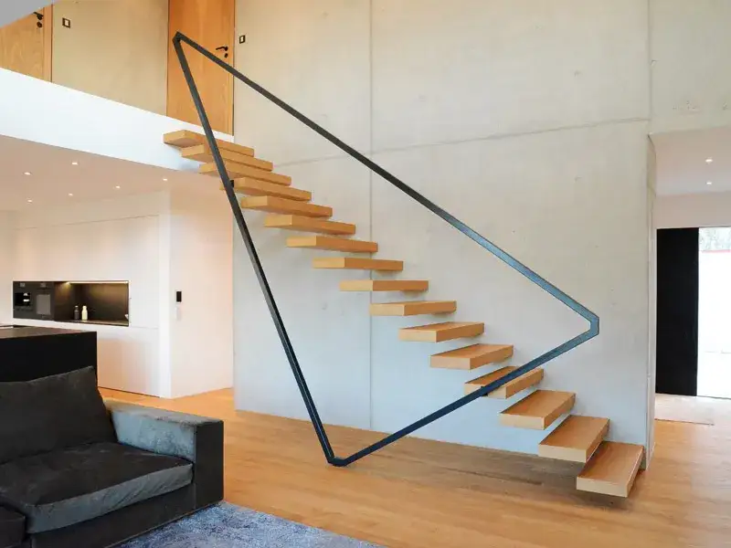 Treppe im Keller und Obergeschoss: Wichtige Tipps zur Planung und Sicherheit