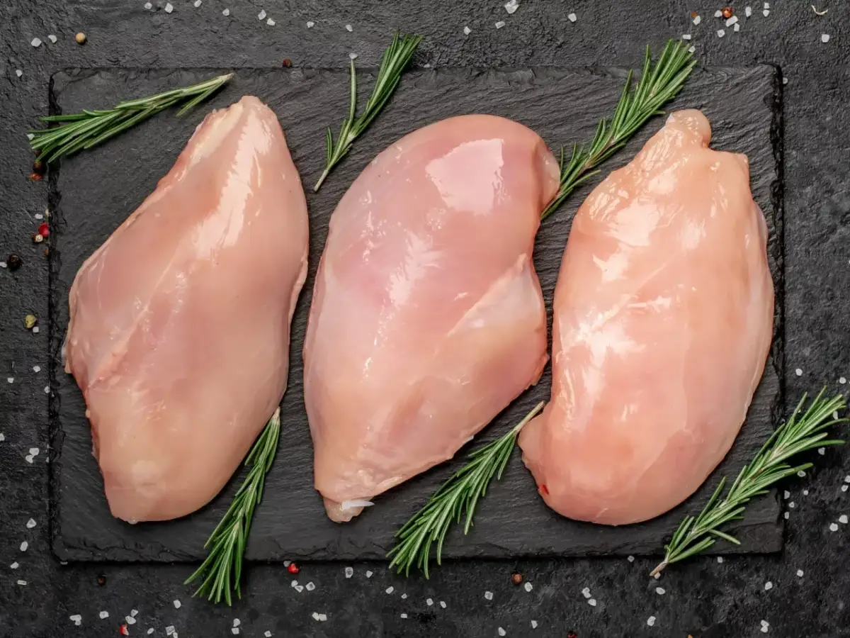 Pierś z kurczaka 2026: Gdzie kupisz najtaniej? Ceny, promocje, porady