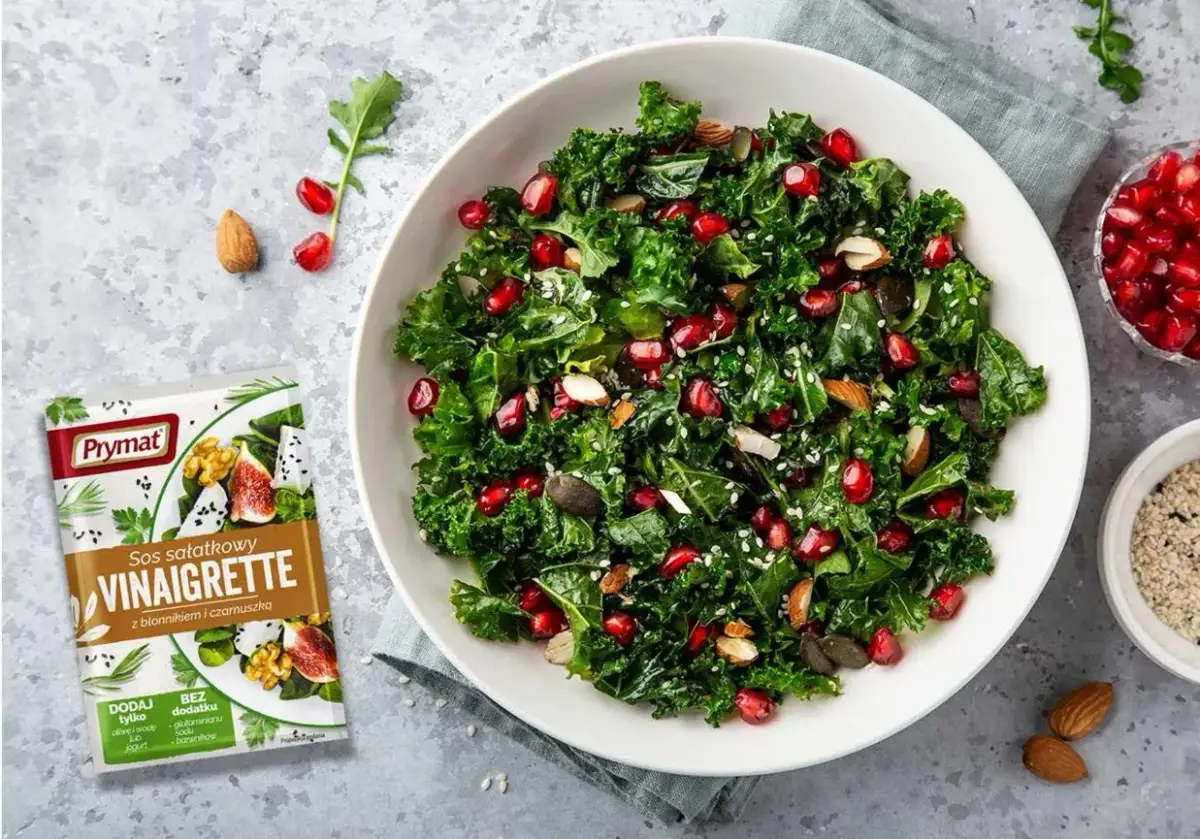 Jak przygotować jarmuż do sałatki? Sekret miękkich liści!