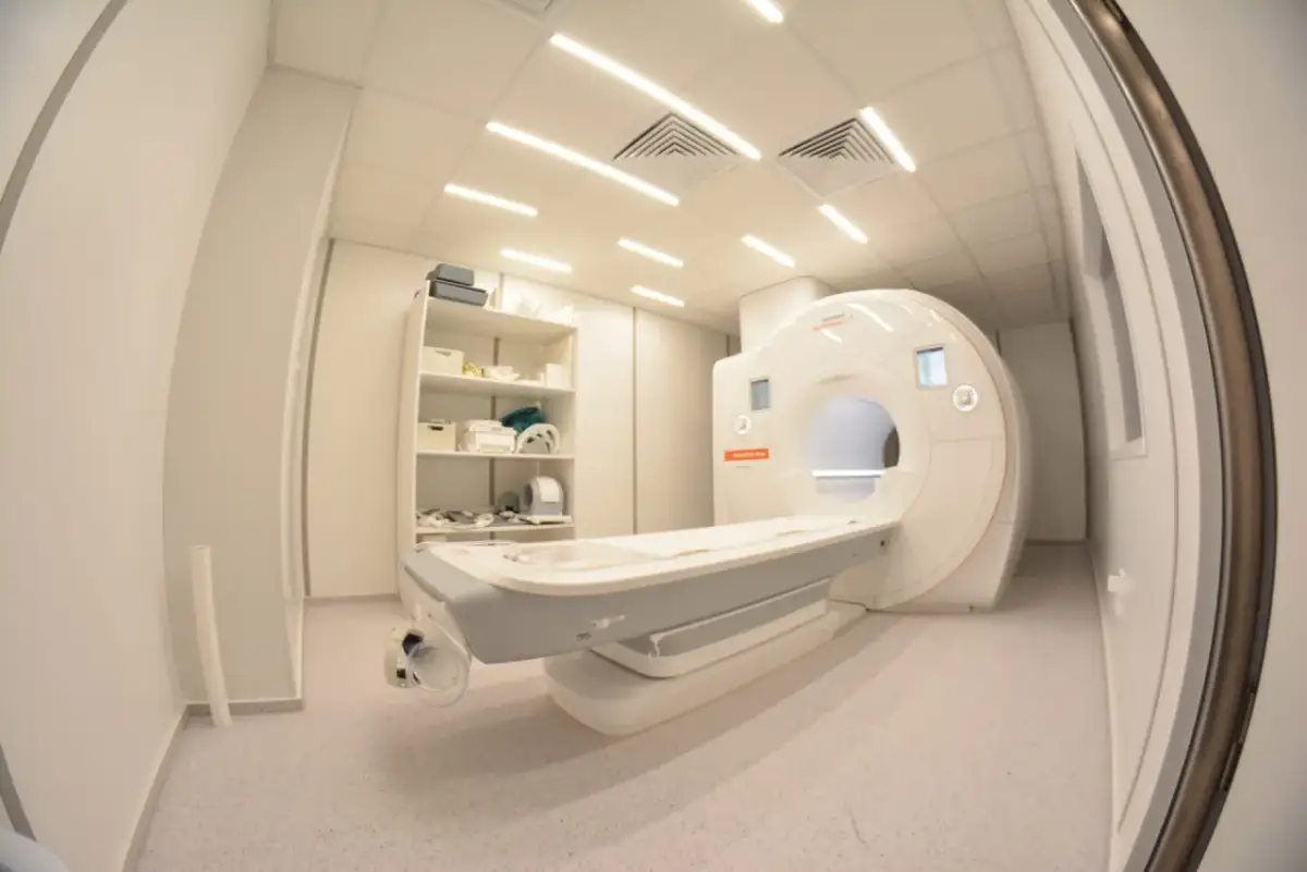 Szybki rezonans magnetyczny NFZ: Omiń kolejki w 4 krokach